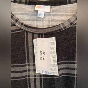 Lularoe Liv top